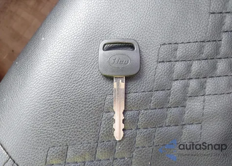 2005 Toyota Camry Le из США, поврежденный, VIN 4T1BE32K15U993854